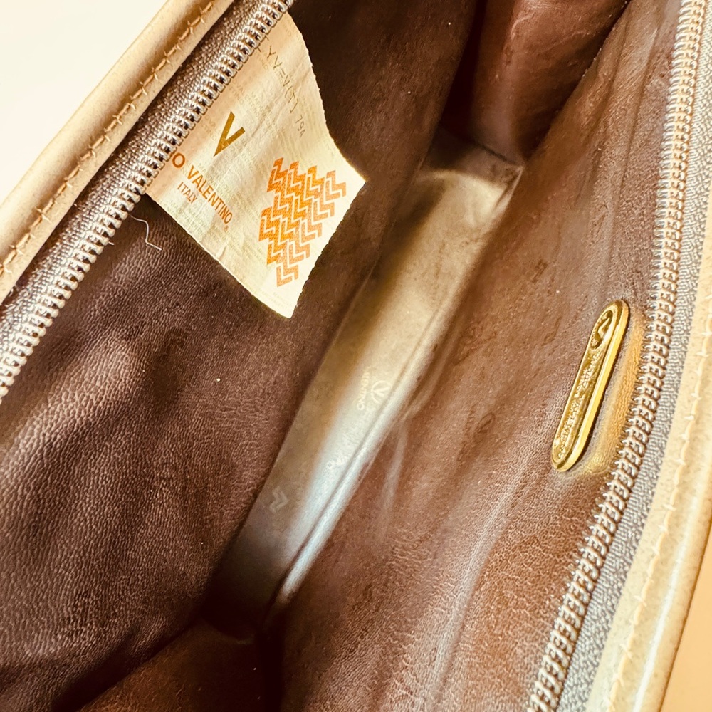 Valentino Gravani Not Rudolf Damt Gravani this is Gravani Tan Leather Clutch - Picture 7 of 16